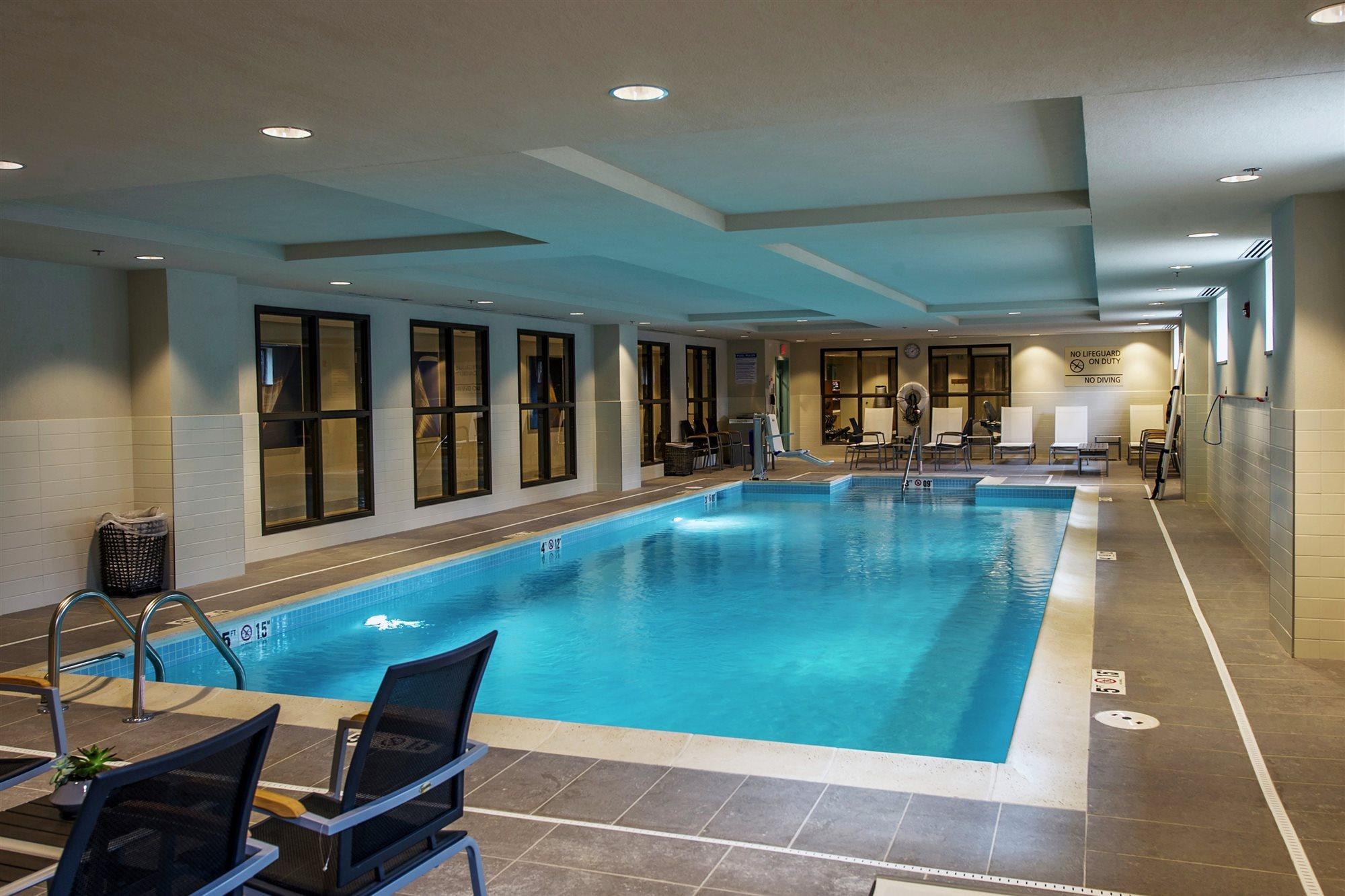 Hampton Inn & Suites/Foxborough/Mansfield Екстериор снимка