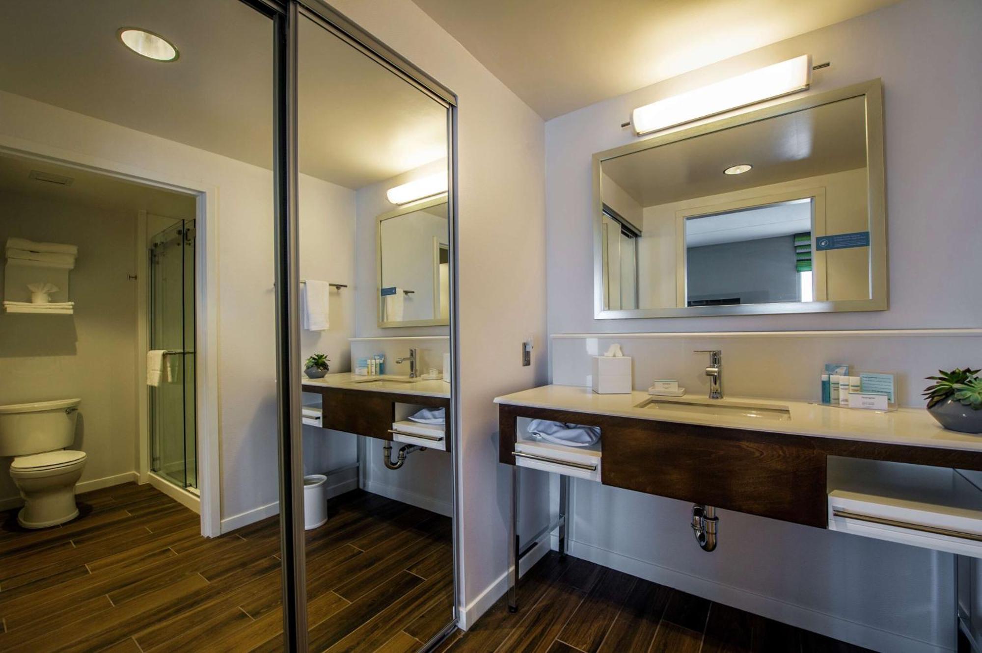 Hampton Inn & Suites/Foxborough/Mansfield Екстериор снимка