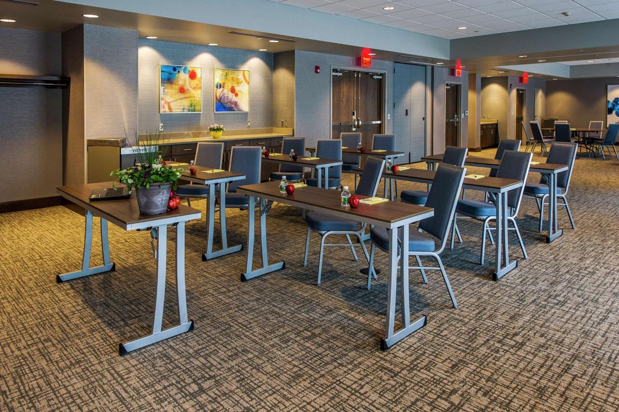 Hampton Inn & Suites/Foxborough/Mansfield Екстериор снимка