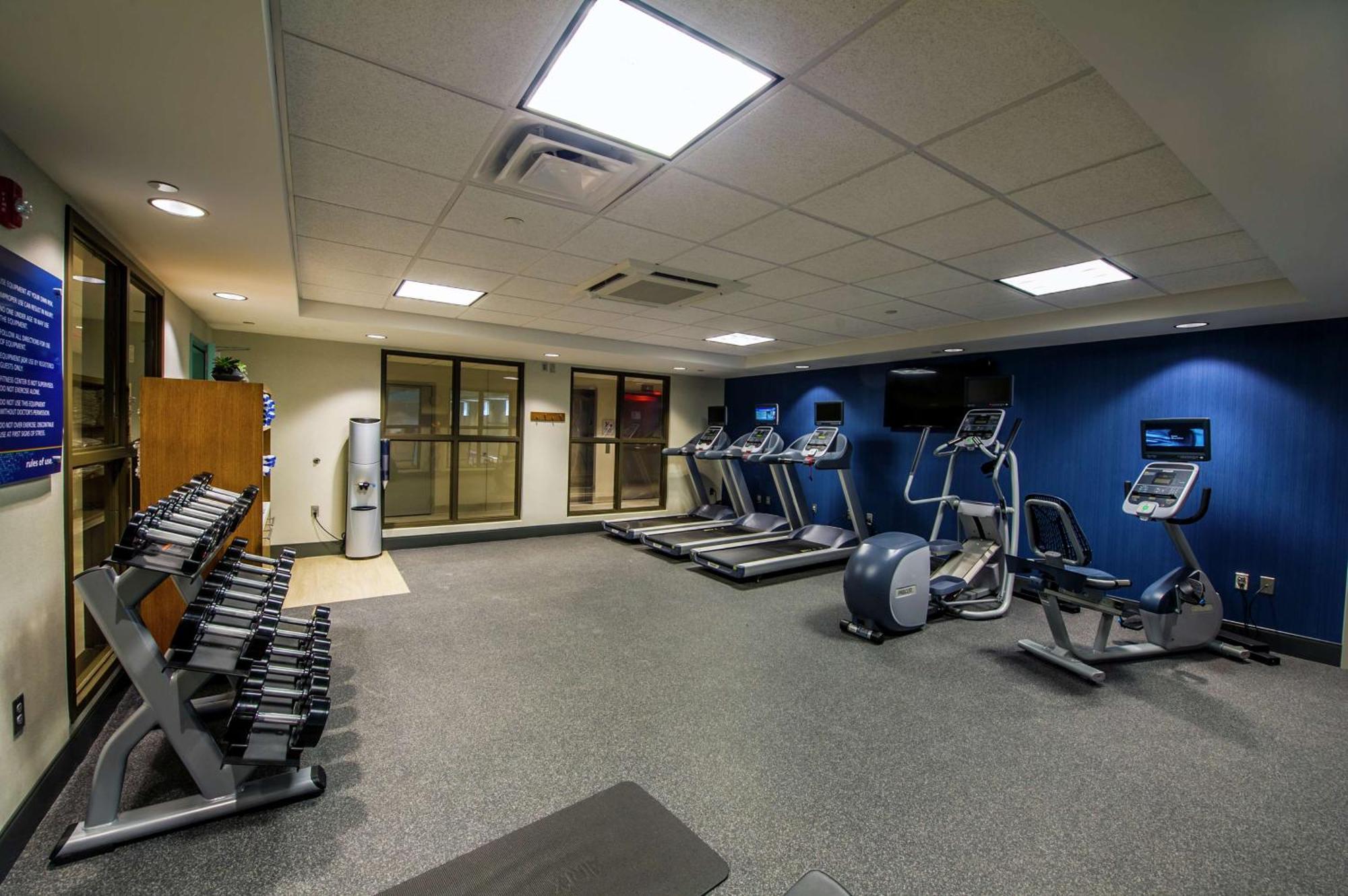 Hampton Inn & Suites/Foxborough/Mansfield Екстериор снимка
